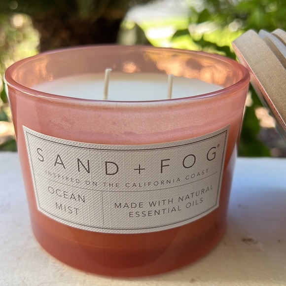 Ocean Mist Scented Candle - Picture 5 of 13